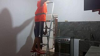 Sexy Latina Milf Seduces Muscular Builder For Hard Fuck