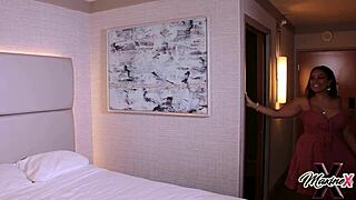 i deliver feet to maxine x but end up fucking her big tits