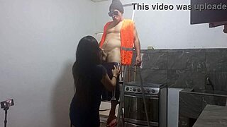 Sexy Latina Milf Seduces Muscular Builder For Hard Fuck