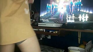 perfect cosplay body shakes ass on just dance wet pussy