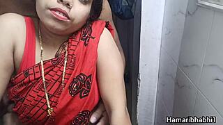 desi bhabhi saree lifted for hardcore gaand fuck by boyfriend