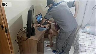 safada without panties takes net tech for raw pussy fuck