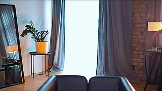 Skinny yoga whore flexes her amazing webcam body