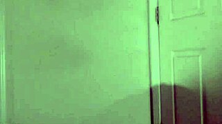 Thinking Of Romantic Worship By Sketching Jeans-Clad Woman For Free!