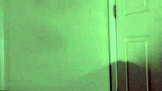 Thinking Of Romantic Worship By Sketching Jeans-Clad Woman For Free!