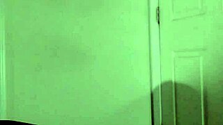 Thinking Of Romantic Worship By Sketching Jeans-Clad Woman For Free!