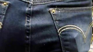 Spying on Brazilian college girl's huge ass in library