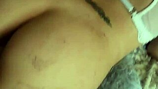 mi novia latina anda con otro viejo amigo cuckold casero