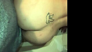 Caught her bathing she's moaning ready for that deep fuck