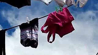 calzones de la vecina me vuelven loco de excitación