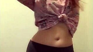 roc shakes that sexy american ASS while dancing hot! 🍑💃