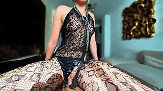 Sexy model photo shoot ends in massive creampie pounding