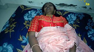 saree close up cowgirl ride with indian housewife fingering small cock