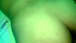 Nossa primeira vez no motel juntos explorando tudo.