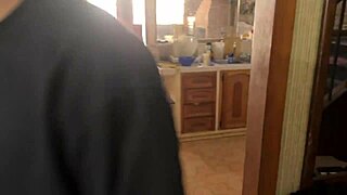 mi amigo folla a mi esposa en mi casa mientras celoso miro