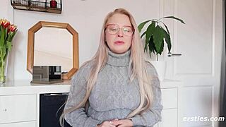 hey anna you squirting while fingering that wet shaved pussy?