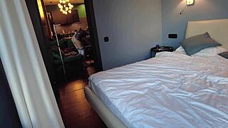 yo that hotel maid's deepthroating this fat guy's cock like crazy 😩💦