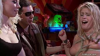 Blonde domme binds slut for public sucking humiliation with hardcore pain! 😈🔗💦