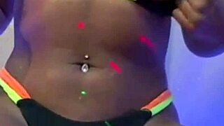 nota 1000 squirt pela buceta e cu rosavermelha milf anal explosion?