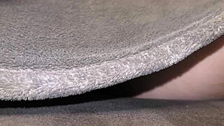 slutty wife fingers her hairy wet pussy till she cums hard 💦😩