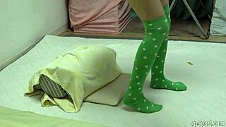 japanese babe spreads legs dildoing wet pussy 😘