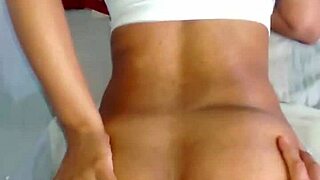 le parto el culo en cuatro la puta queda abierta llena de semen!