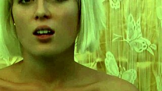 sandra cat fingers shaved pussy then slides dildo deep 😏🍆💦