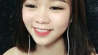 Uplive Girl Việt Hằng Shows Hot Korean Webcam Body Live