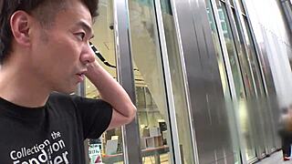 美人妻の密着マッサージ！男の匂いに我慢できずオナニー爆発！舌出して旦那以外と激しく絡む！！！