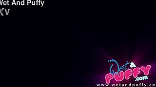 Wetandpuffy Pumps Cherry Pussy Lips with Swollen Sex Toys