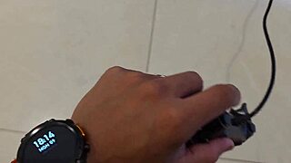 Le rompo la concha a mi hermanastra con mi verga gruesa despues de su cita de san valentin