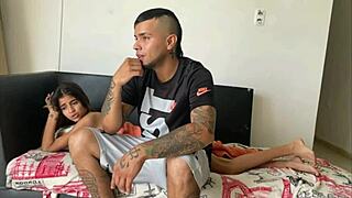 Üvey abisiyle evde yalnız kalan kız ateşli sikiş hikayesi