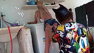 gostosa esposa usa sex toy pra trair marido no outdoor