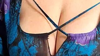 my big pussy lips and natural tits barely fit these tight shorts mature blonde solo