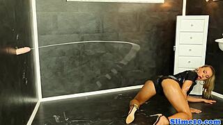 Eurobabe at gloryhole fingers pussy while heels tease