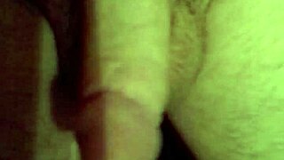 BANANA CLOSE-UP MASTURBATION IN RETRO BLUE FILMS!