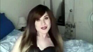 Gorgeous TS Cums Hard in Short Webcam Jack-Off!