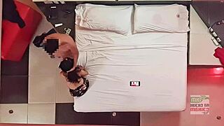 cámara escondida pov techo cuckold esposa regia follando duro frente a marido parte 1