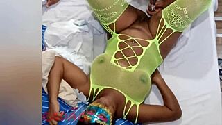 Latina prostitute's hairy pussy drips cum during homemade oral blowjob session