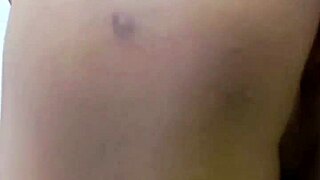 hey girl in hijab strips naked masturbating her big pussy craving huge cock 😈🔥💦