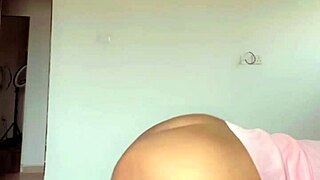 girl shakes her huge ass like she owns it teasing everyone