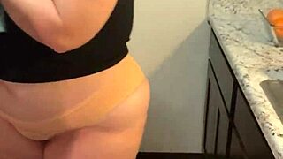 BBW SUCKS MONSTER BBC DEEP IN SLoppy PUBLIC BLOWS