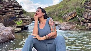 follando con desconocido por dinero en el rio... licking ass and pussy pov 😏🍑