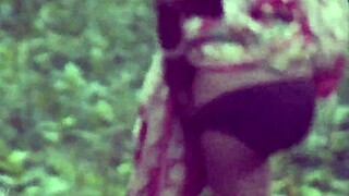 DESI LADY PISSING in indian style