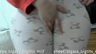 milf in pajamas fingers big ass pussy 😍🔥