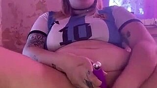 Beautiful Argentinian blonde, masturbate till you squirt huge!