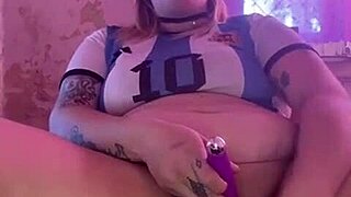 Beautiful Argentinian blonde, masturbate till you squirt huge!