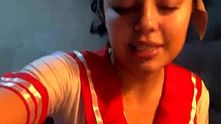 ¡Mira La Puta Colegiala Helena Danae Jugando Con Su Vagina Mojada!