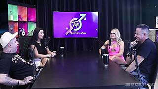 Fudeu Monica Lima Na Webcam Com Bruna Carlos Enquanto Marido Assiste Loira Gostosa