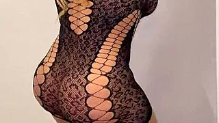 my best friend's wife sneaks to the hotel for our secret fuck